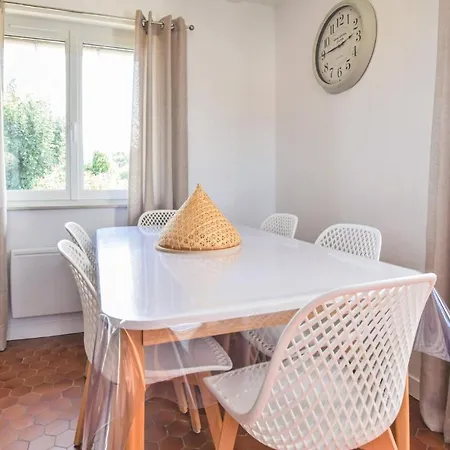 Gorgeous In Saint-aubin-sur-mer With Wifi *