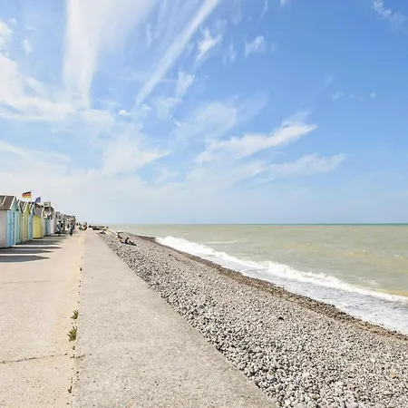 In Saint-aubin-sur-mer Saint-Aubin-sur-Mer